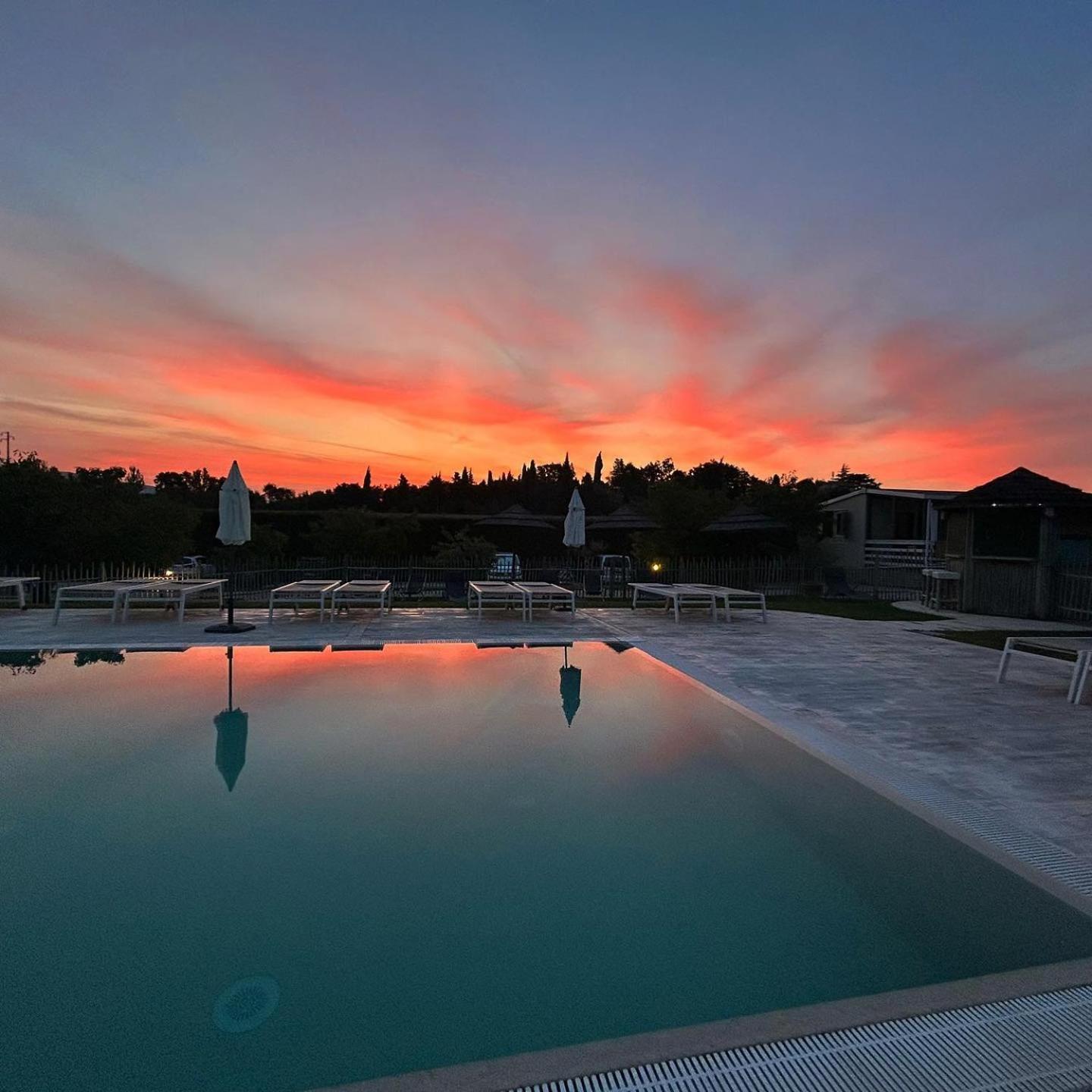 Agriturismo & Agricamping Serena Pastrengo Luaran gambar